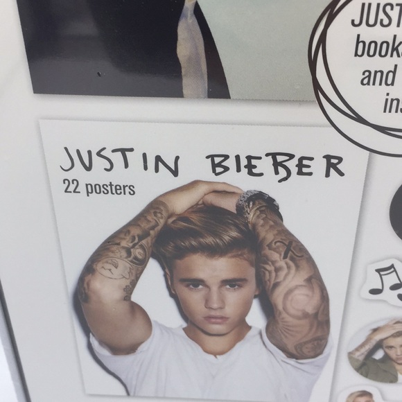 Official Justin Bieber Gift Tin with 3 Books, Posters, Puzzles & Sticker… - Picture 7 of 10